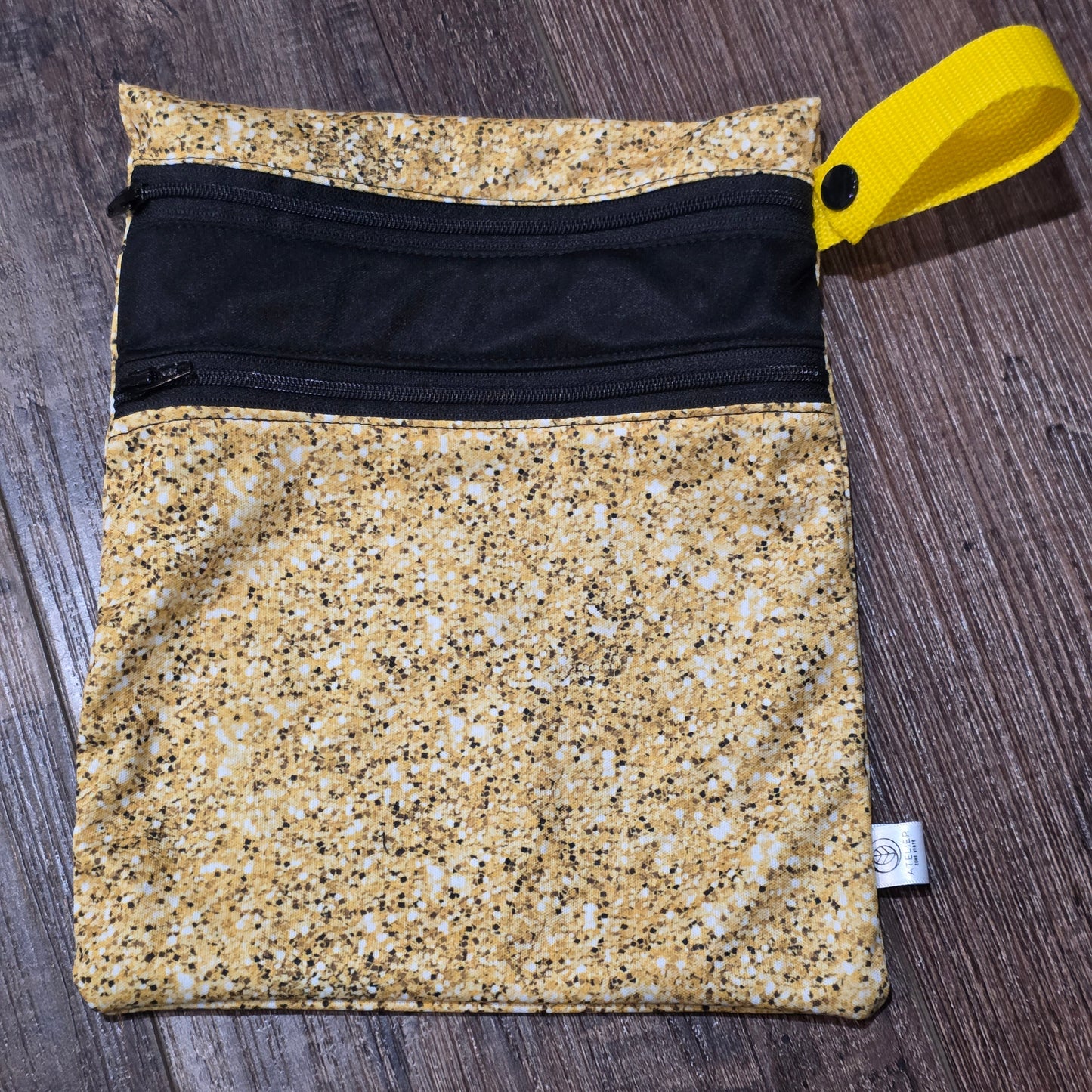 DUO-SAC – Sac Imperméable à Double Compartiments (9x9")